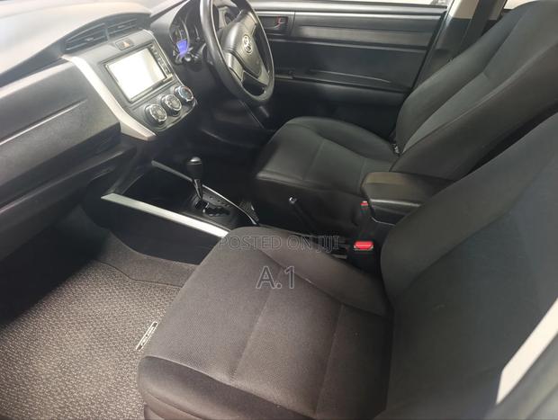 Toyota Corolla Fielder 1.5 Petrol FWD 2019 Silver
