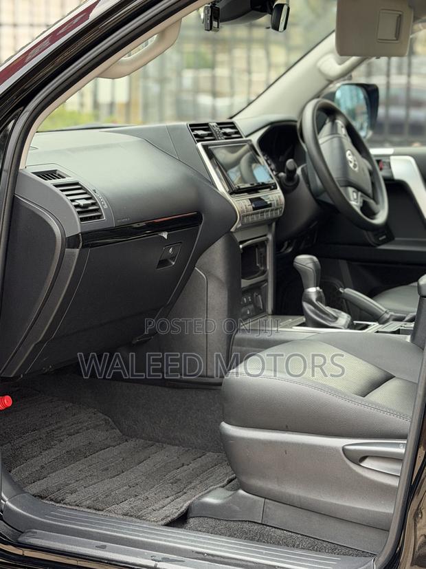 Toyota Land Cruiser Prado 2.8 2021 Black