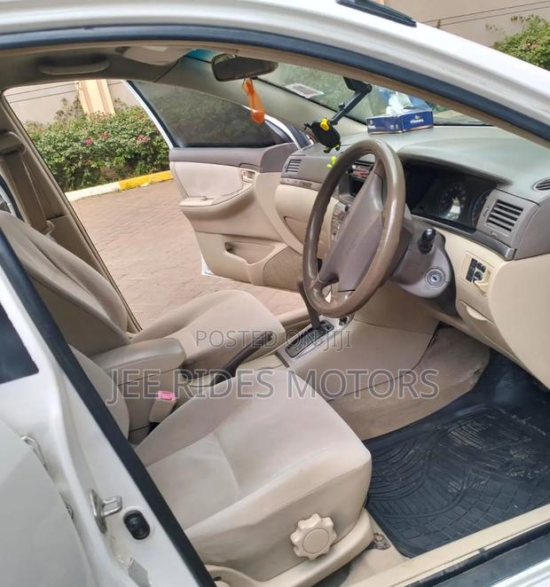 Toyota Corolla 2006 White