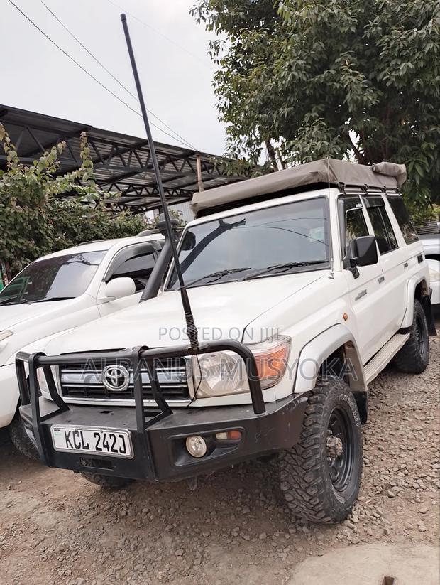 Toyota Land Cruiser 2012 White