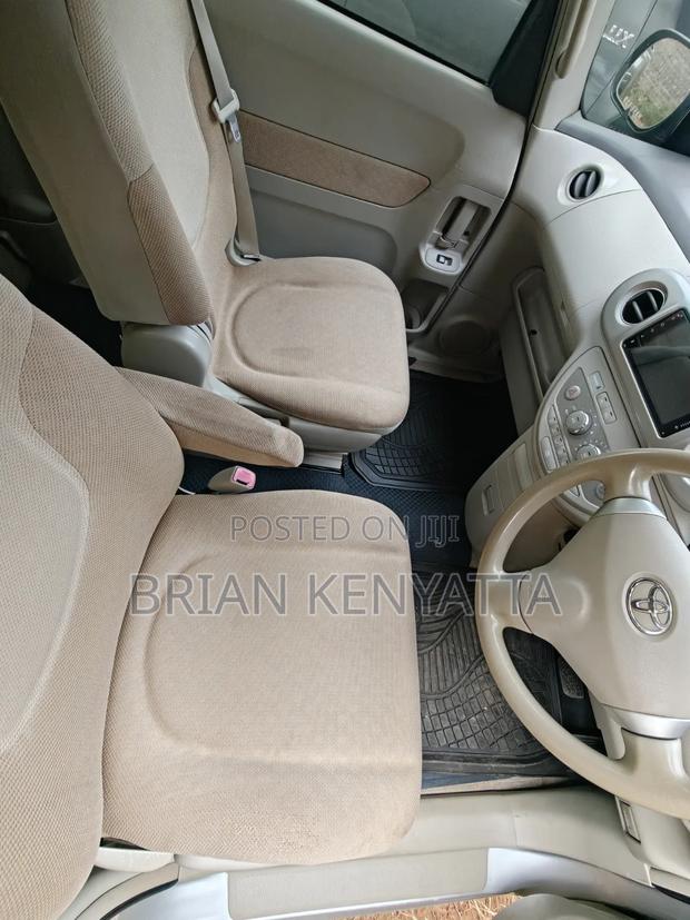 Toyota Porte 1.3 FWD 2008 Silver