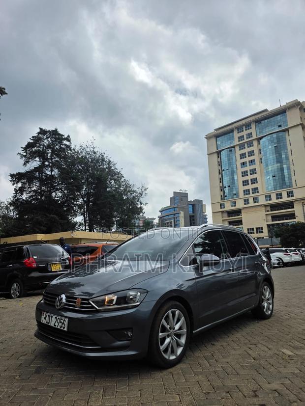 Volkswagen Golf SportWagen 2018 Gray