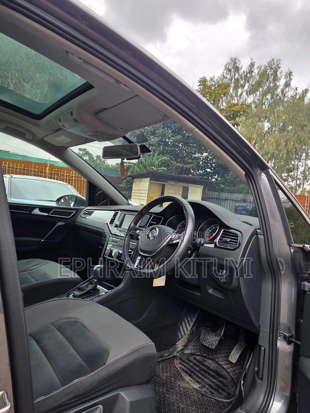 Volkswagen Golf SportWagen 2018 Gray