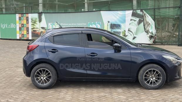 Mazda Demio 2016 Blue