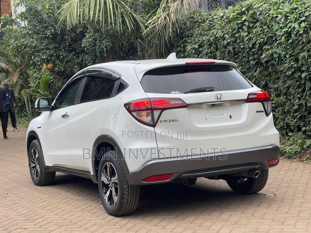 Honda Vezel 1.5 2WD 2019 White