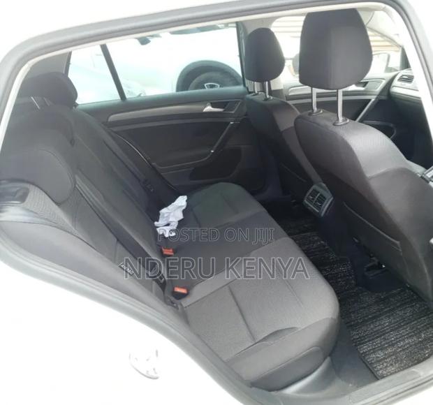 Volkswagen Golf TSI S FWD 2018 White