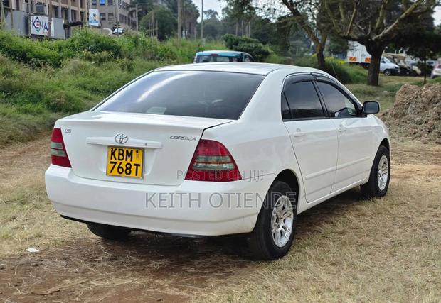 Toyota Corolla 2005 White