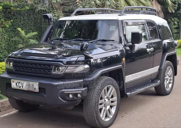 Toyota FJ Cruiser 2012 Matt Black