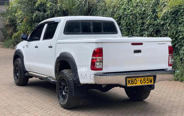 Toyota Hilux 2.5 D-4D Double Cab 2008 White