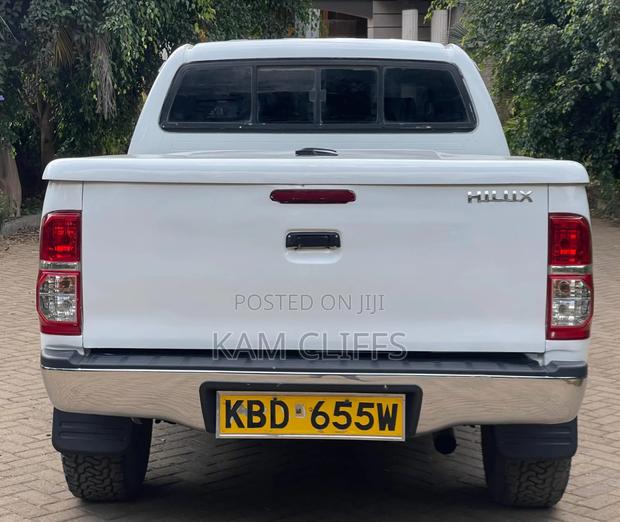 Toyota Hilux 2.5 D-4D Double Cab 2008 White