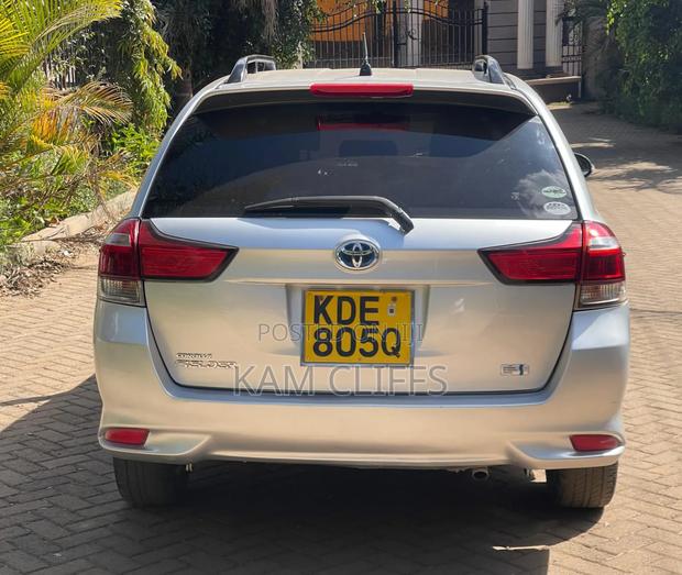 Toyota Corolla Fielder 2015 Silver