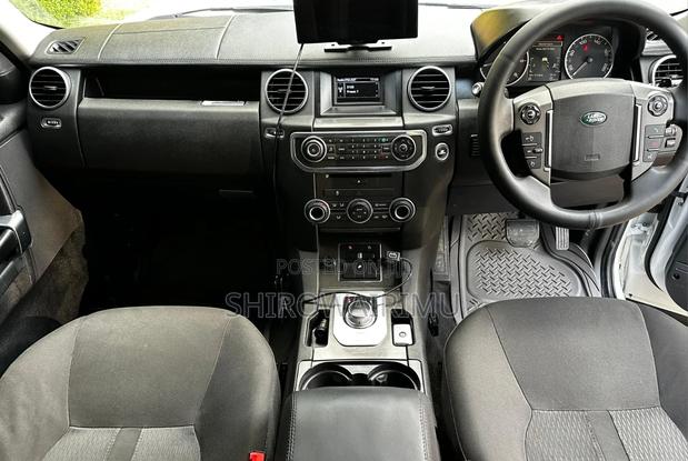Land Rover Discovery 2013 Pearl