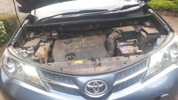 Toyota RAV4 2014 Blue