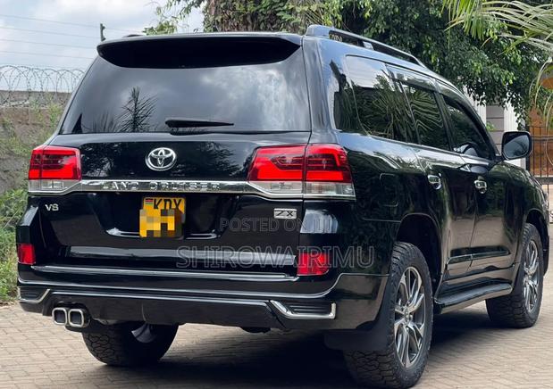 Toyota Land Cruiser 2011 Black