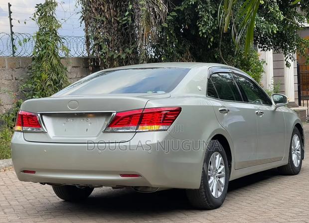 Toyota Crown 2013 Silver