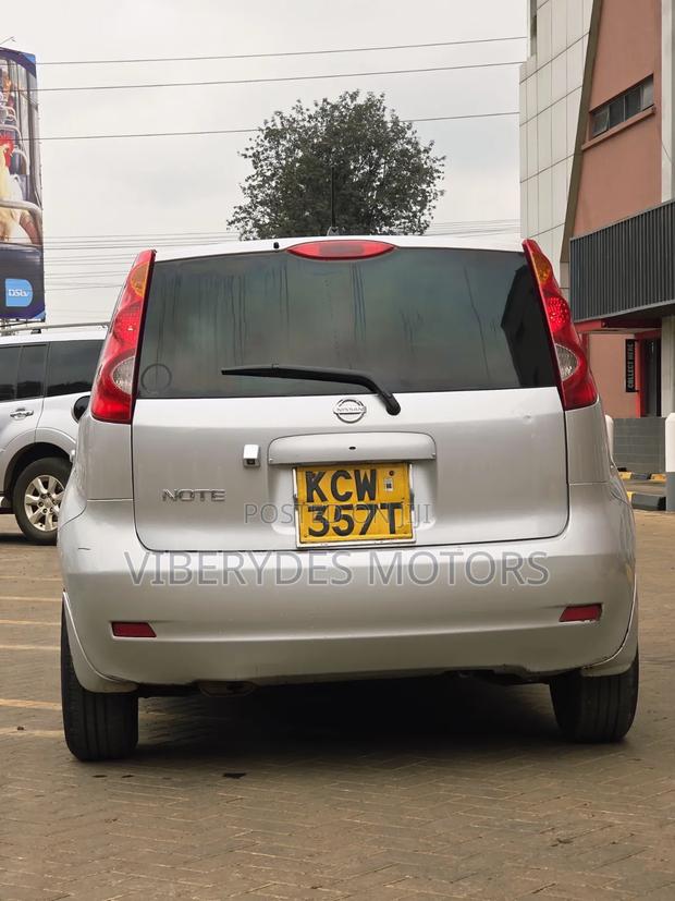 Nissan Note 2012 Silver
