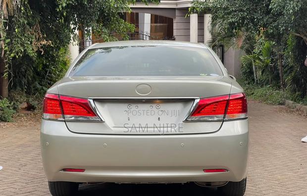 Toyota Crown 2013 Silver