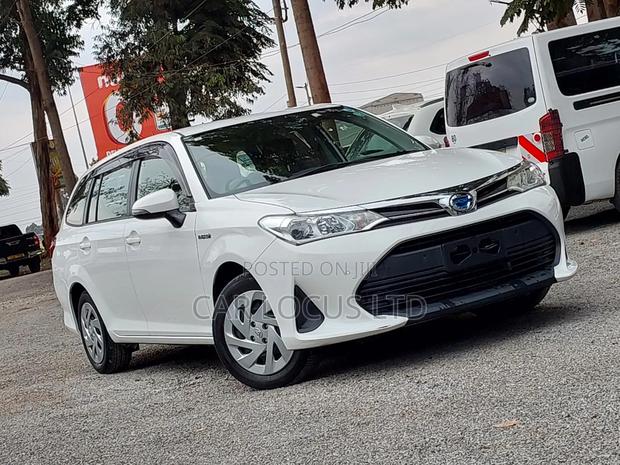 Toyota Corolla Fielder 2019 White
