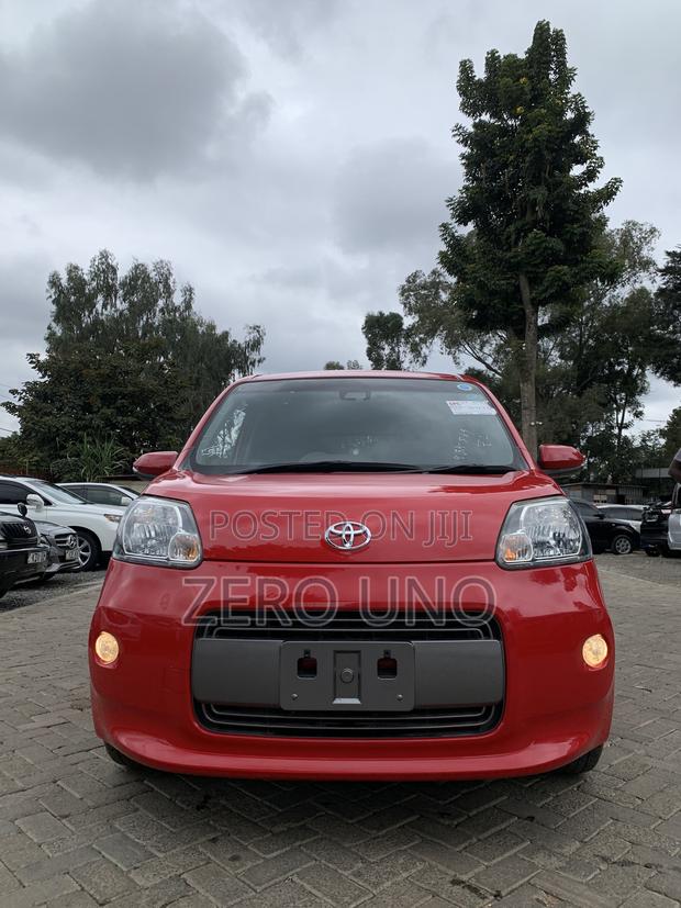 Toyota Porte 2019 Red