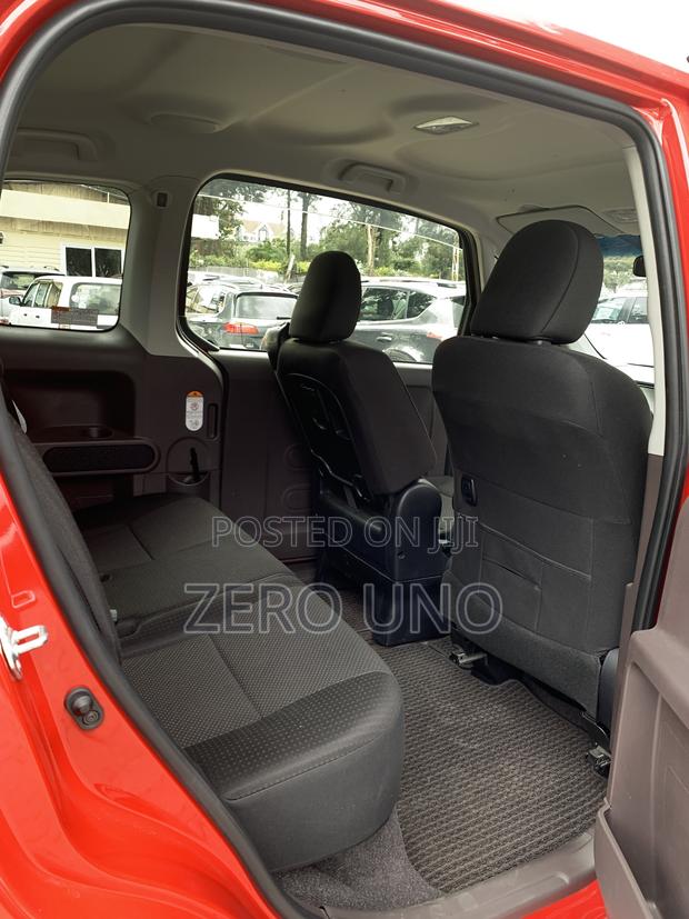 Toyota Porte 2019 Red