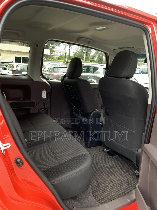Toyota Porte 2019 Red