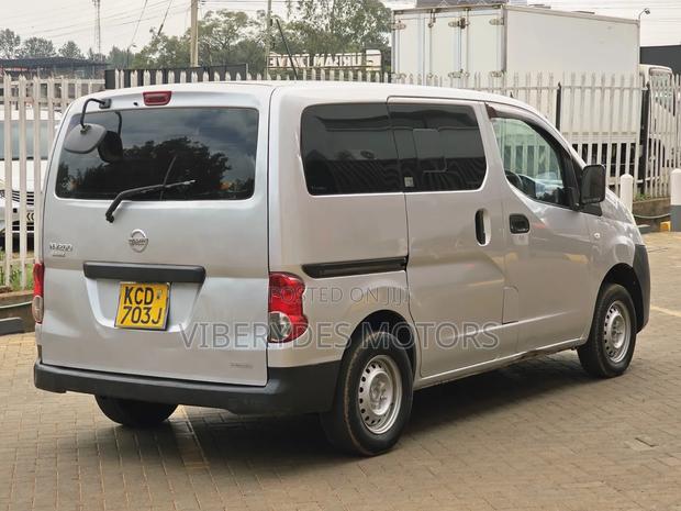 Nissan NV200 2009
