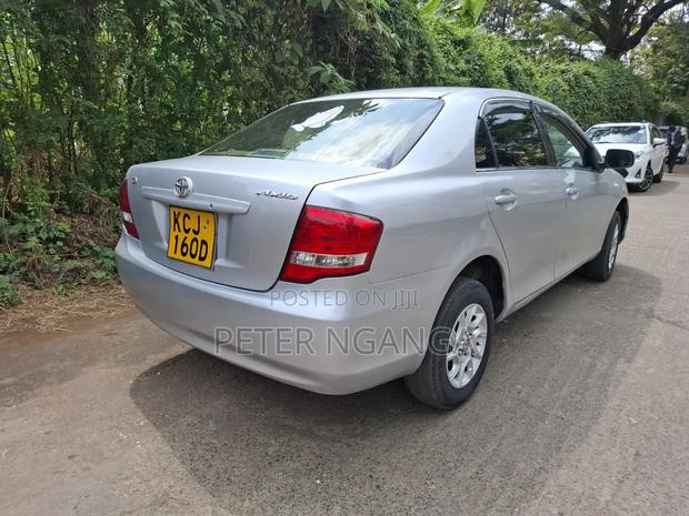 Toyota Axio 2010 Silver