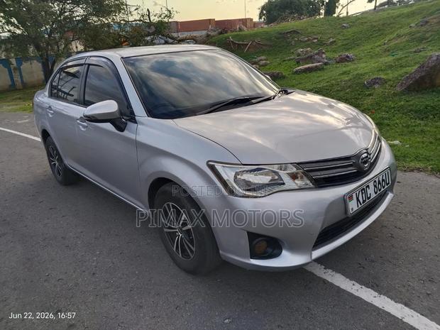 Toyota Axio 2014 Silver