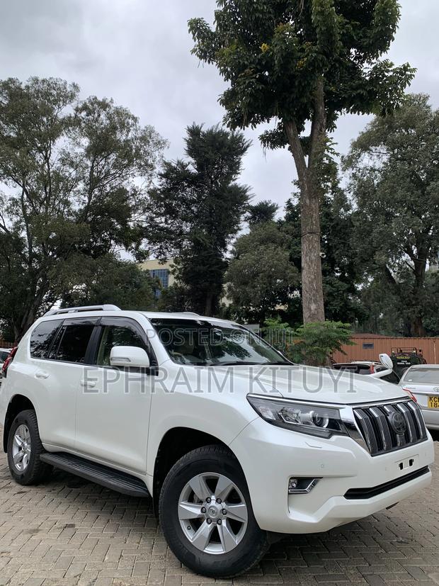Toyota Land Cruiser Prado 2017 White