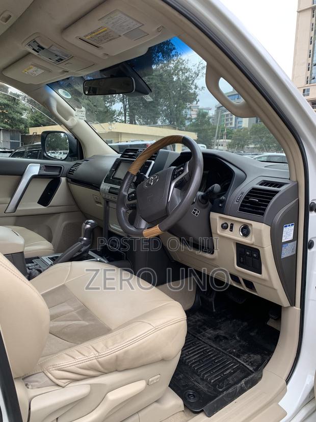 Toyota Land Cruiser Prado 2017 White