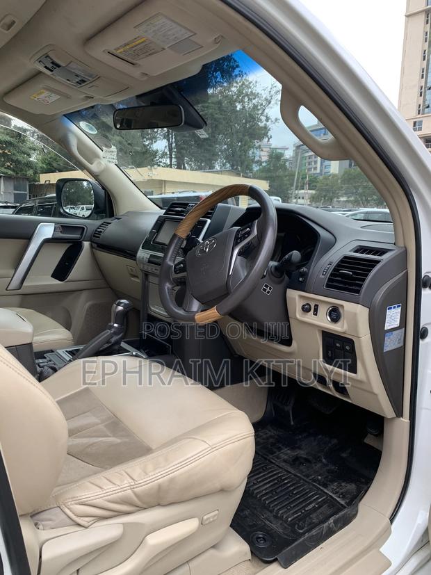 Toyota Land Cruiser Prado 2017 White