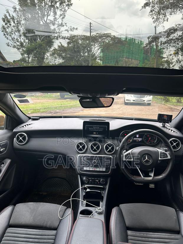 Mercedes-Benz A-Class 2017 Gold