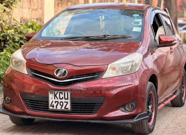Toyota Vitz 1.3 FWD 5dr 2012 Brown