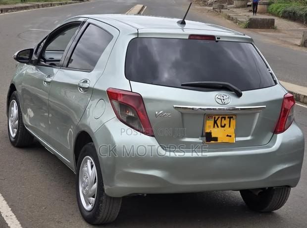 Toyota Vitz 2013 Blue
