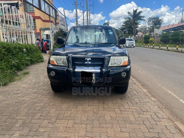 Mitsubishi Pajero Sport 2006 Black