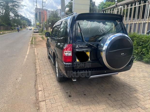 Mitsubishi Pajero Sport 2006 Black