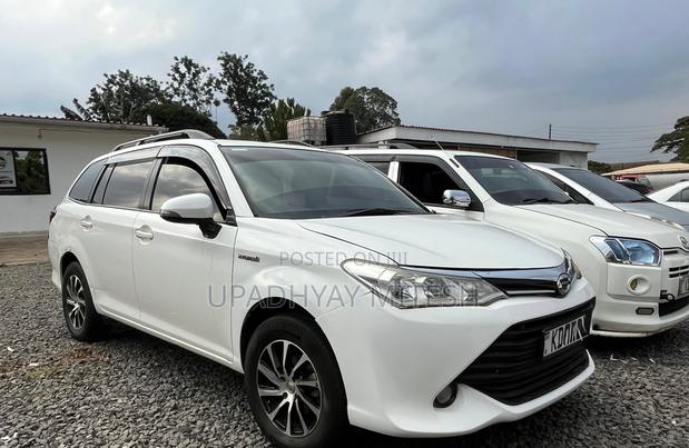 Toyota Corolla Fielder 2017 White