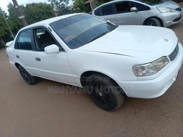 Toyota Corolla II 1999 White
