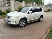 Toyota Vanguard 2010 White for sale