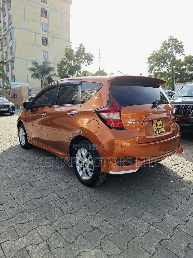 Nissan Note 1.2 Hybrid 2017 Orange