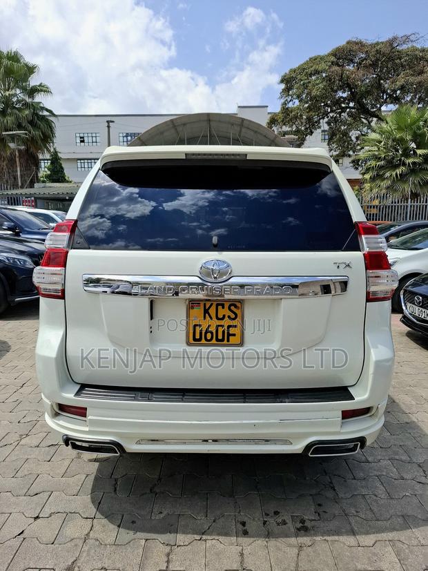 Toyota Land Cruiser Prado 2.7 i 2011 White