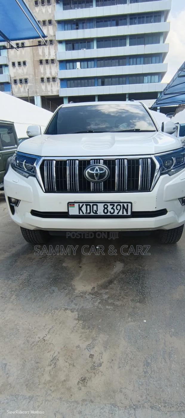Toyota Land Cruiser Prado 2018 White