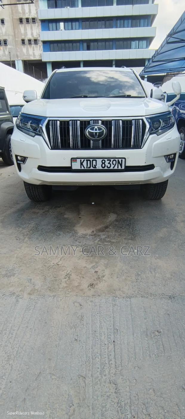 Toyota Land Cruiser Prado 2018 White