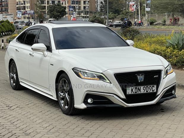 Toyota Crown 2020 White