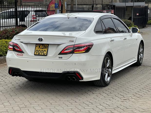 Toyota Crown 2020 White