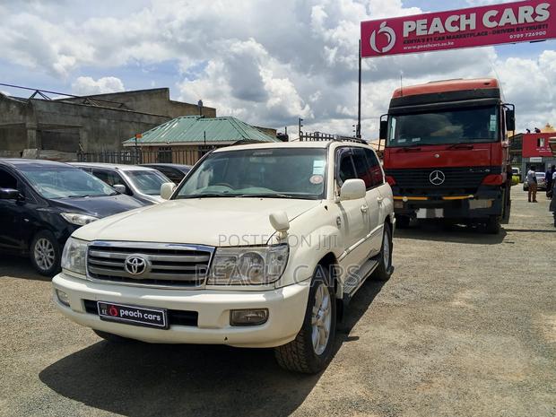 Toyota Land Cruiser 2005 White
