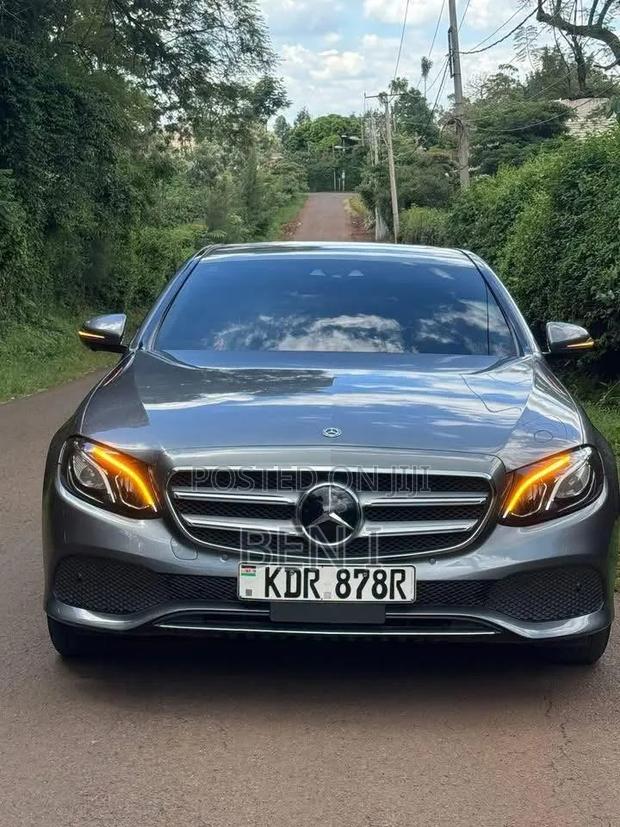 Mercedes-Benz E200 2017 Gray