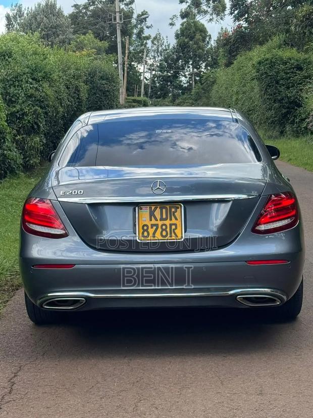 Mercedes-Benz E200 2017 Gray