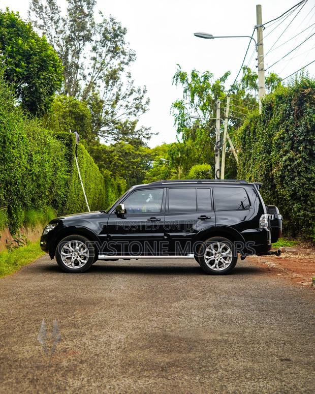 Mitsubishi Pajero V90 3.2 GR Diesel Turbo 2016 Black