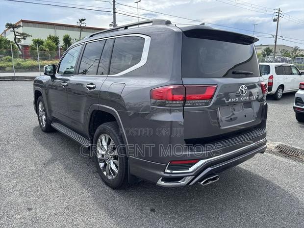 New Toyota Land Cruiser 2024 Gray